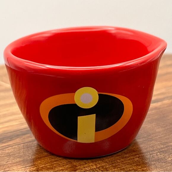 Rae Dunn Disney Pixar Incredibles 4 Piece Red Ceramic Measuring Cup Set New Gift - Picture 10 of 16